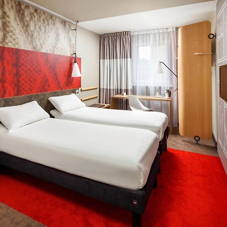 Ibis London Barking Hotel Barking  Exterior photo