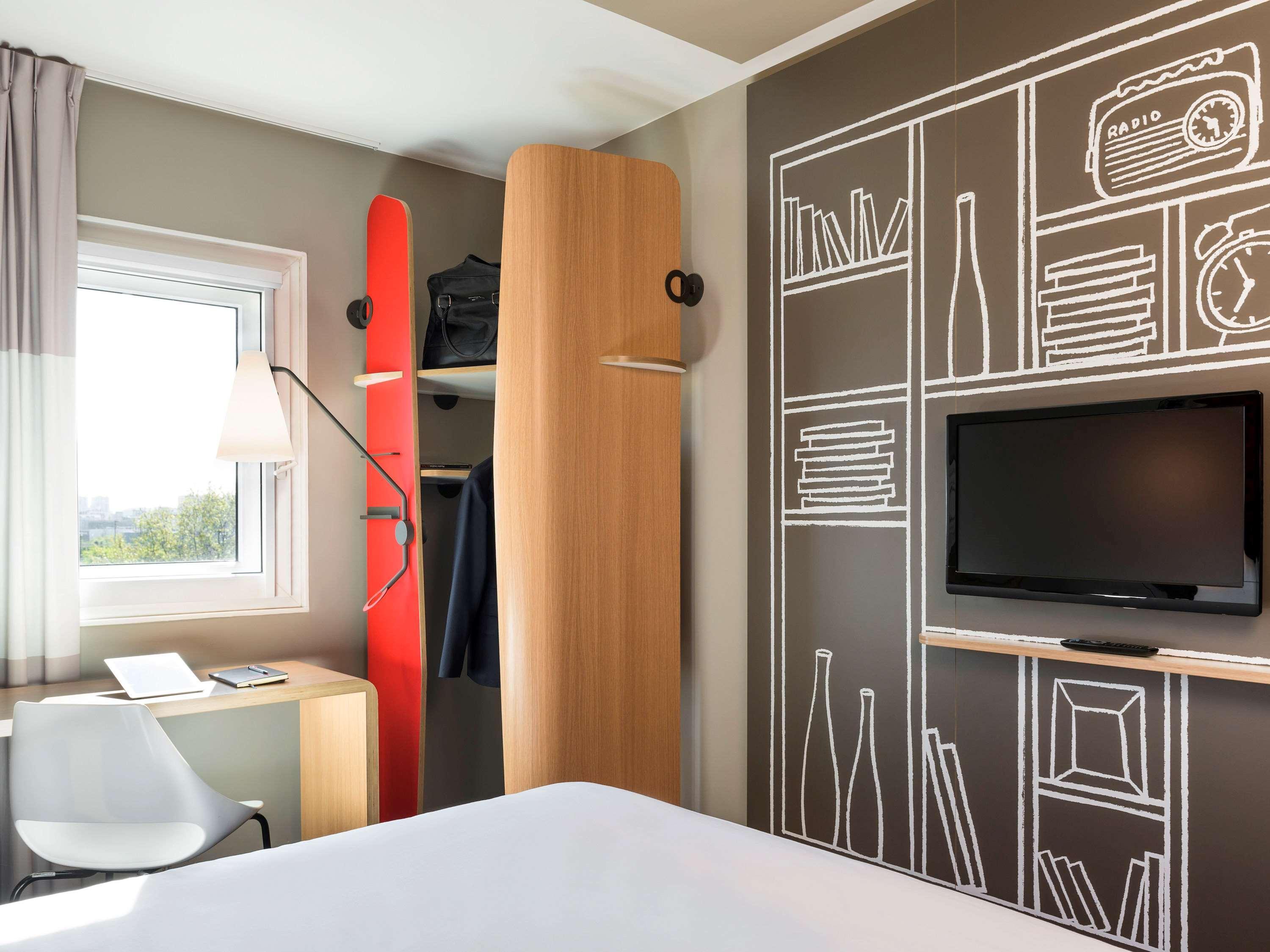 Ibis London Barking Hotel Barking  Exterior photo