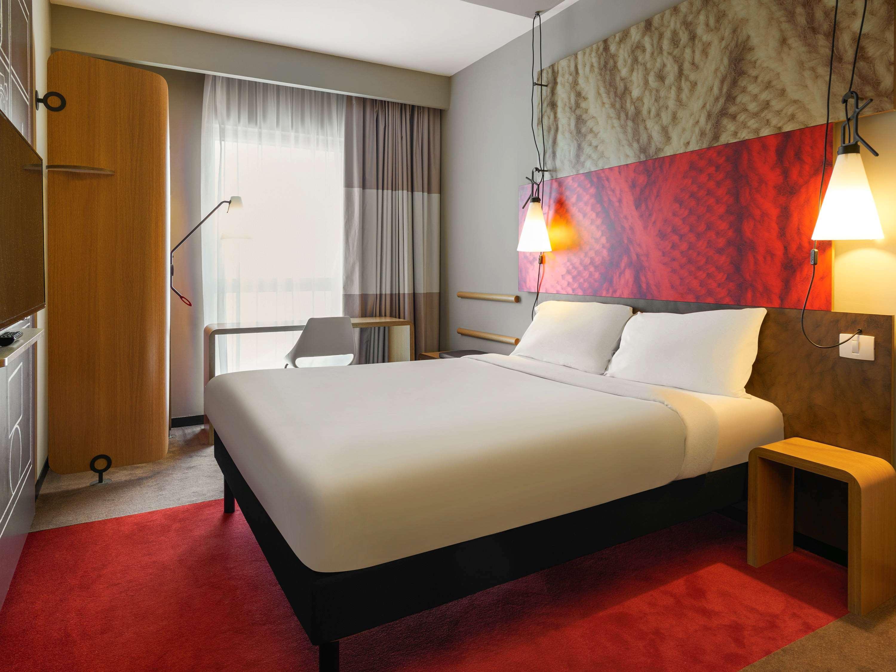 Ibis London Barking Hotel Barking  Exterior photo