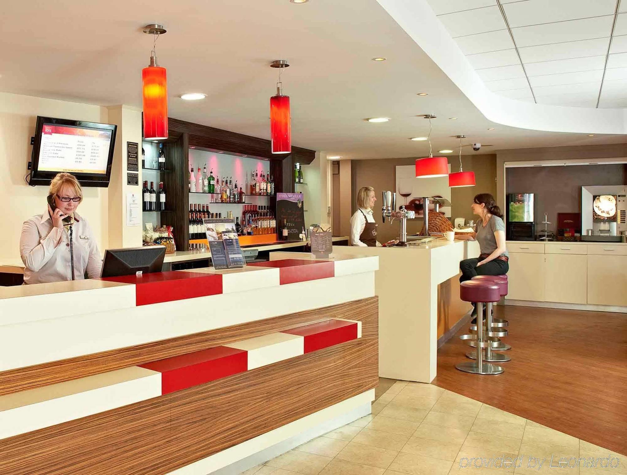 Ibis London Barking Hotel Barking  Exterior photo